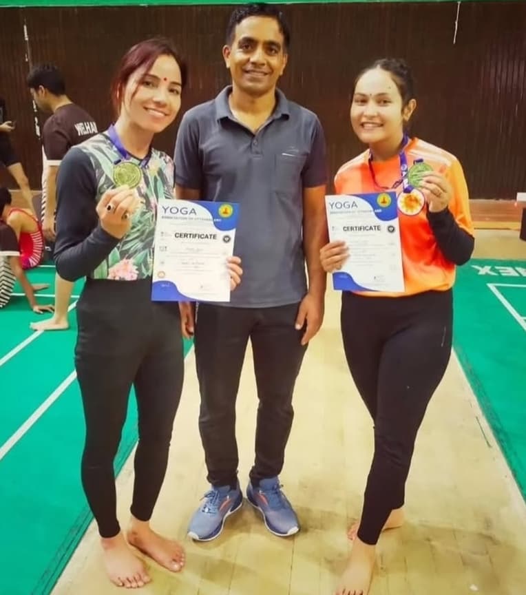 Certificate ceremony with Yoga Association of Uttarakhand after yoga teacher training